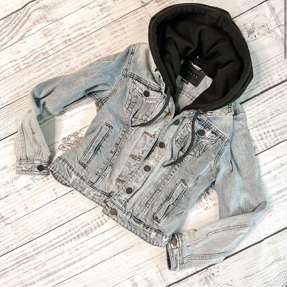 ⚡️BLANK NYC HOODED DENIM JACKET